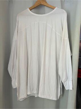 Old Navy White Long-Sleeve Crewneck Shirt